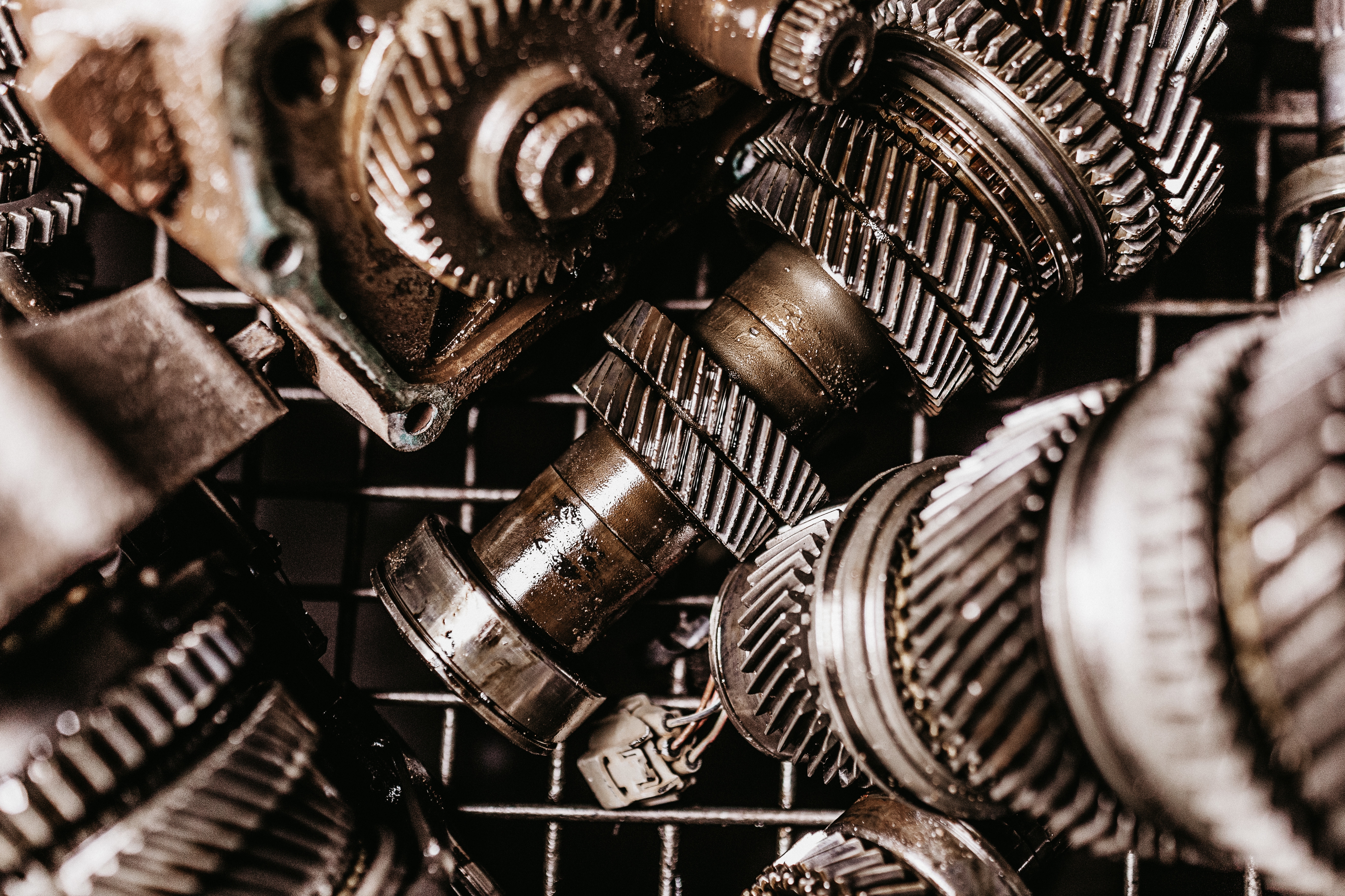 Methods of gearbox cooling and maintenance